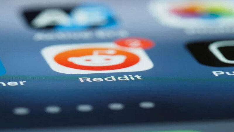 Reddit Targets 2024 for Its IPO with a Bold $15 Billion Valuation Goal